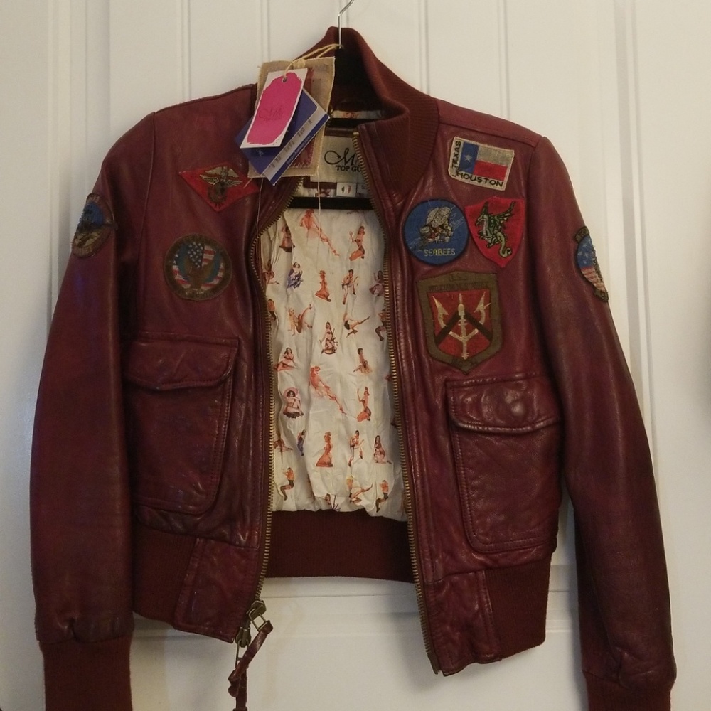 Leather women's bomber jacket